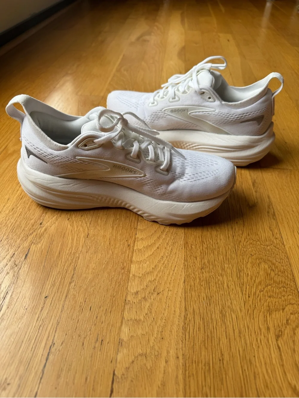 Brooks Women’s Glycerin 22 Neutral Running Shoe - Picture 6 of 10